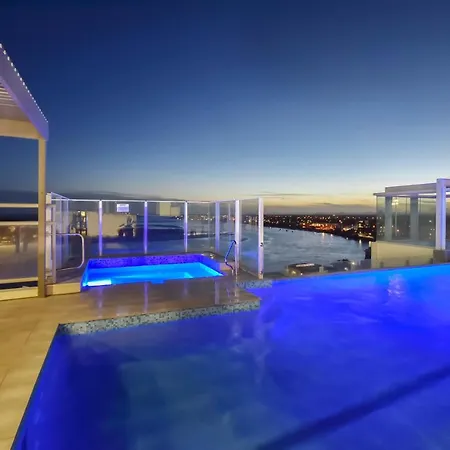 Pumicestone Blue Hotel Caloundra Exterior photo